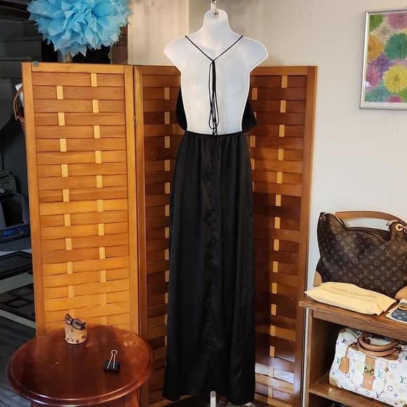 Simplee brand black silky slip dress - Picture 5 of 12